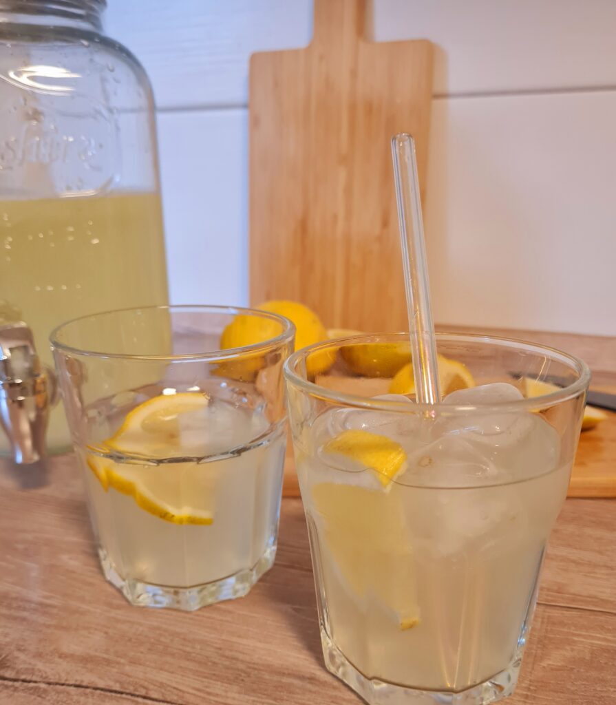 Rezept für leckere Zitronen Lemonade wie in den USA