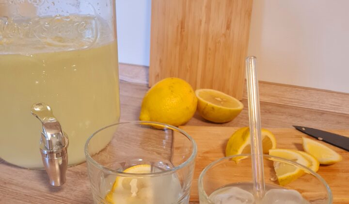 Rezept für leckere Zitronen Lemonade wie in den USA